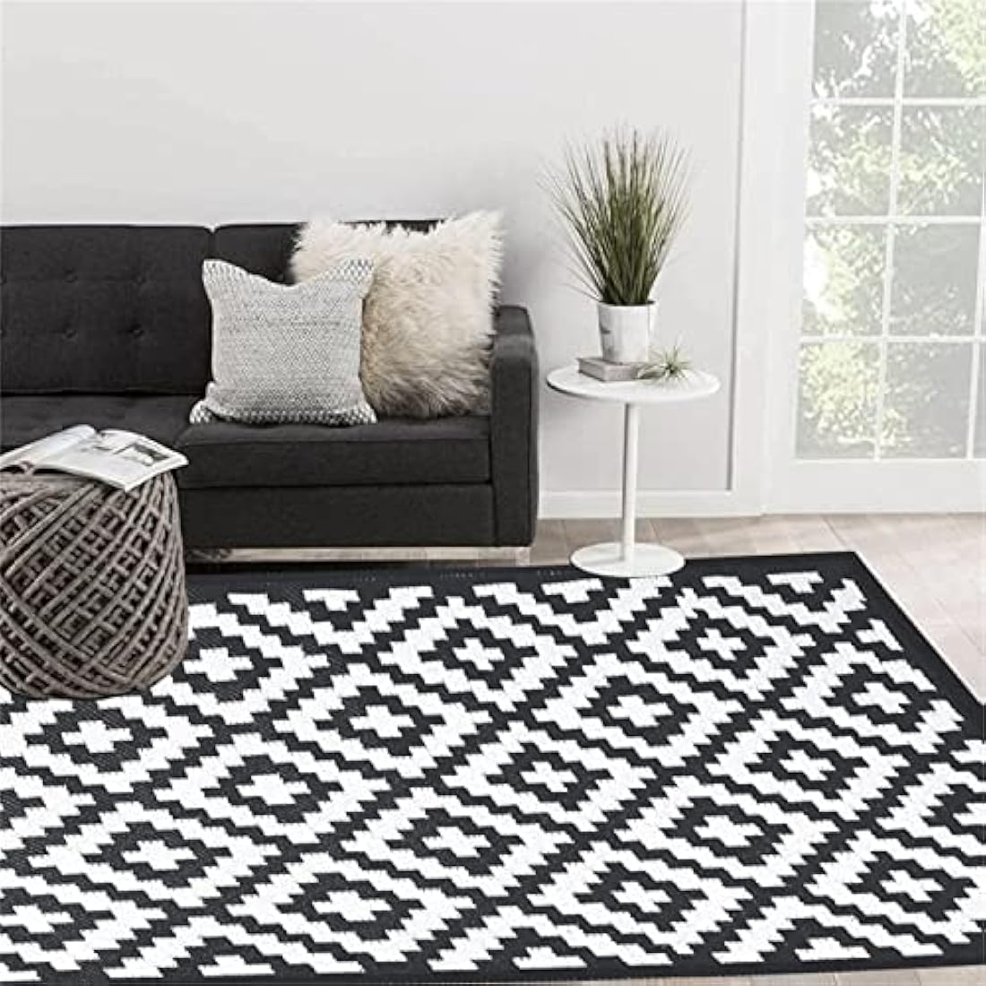 Enipate Geometric Outdoor Rug – 6x9ft Reversible Waterproof Patio Carpet