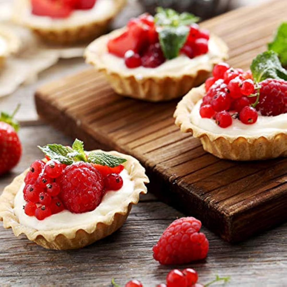 HQdeal 12-Pack Non-Stick Egg Tart Molds | Carbon Steel Mini Baking Tins