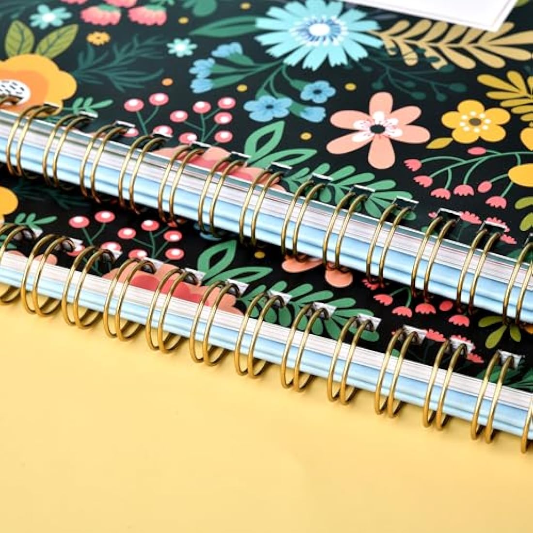 Jolof Store 2025-2026 Desk Calendar – Standing Flip Desktop Planner