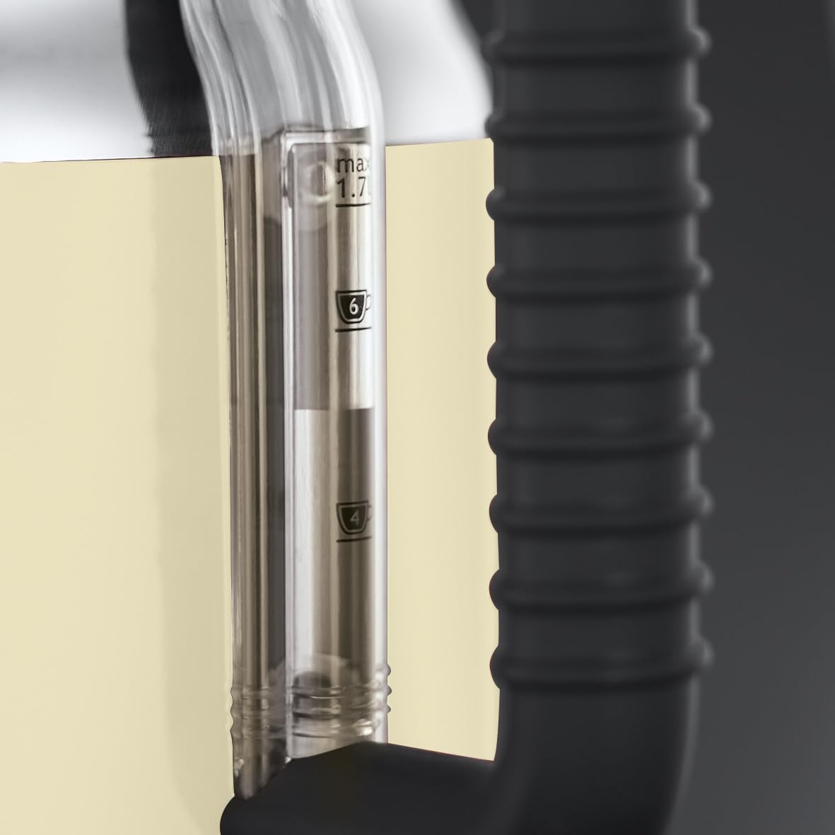 Russell Hobbs Retro Electric Kettle – 1.7L Stainless Steel, Cream