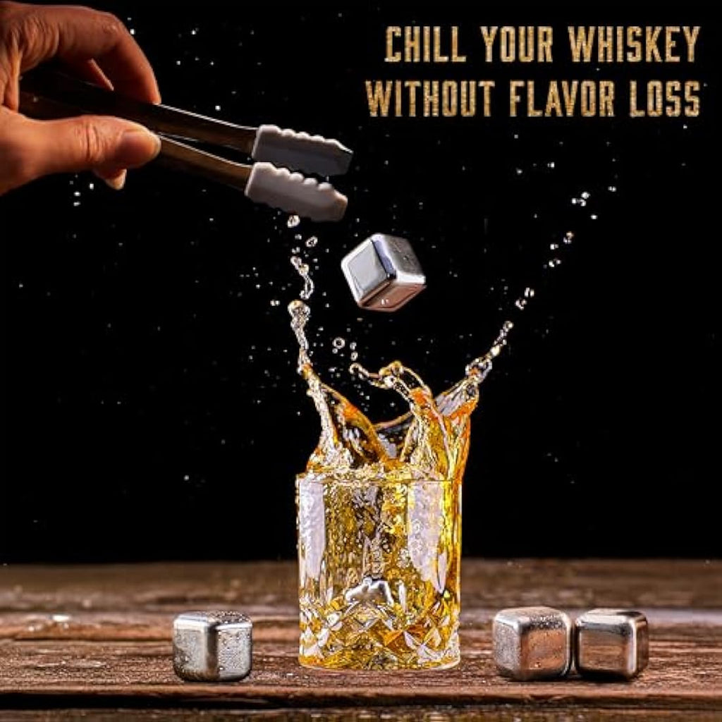 Whisiskey 700ml Whiskey Decanter Set with 4 Glasses and Stones