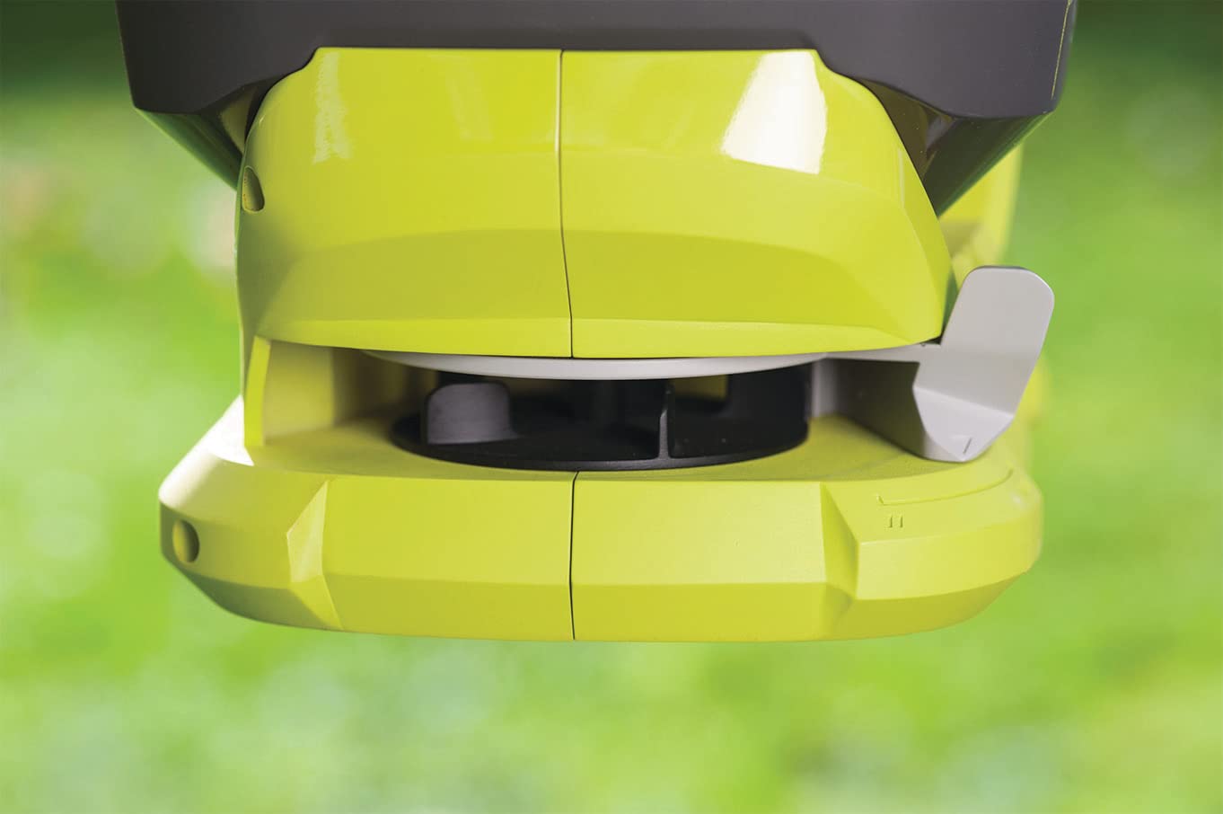 Ryobi ONE+ Cordless Seed Spreader | 4L Capacity Bare Tool for Garden
