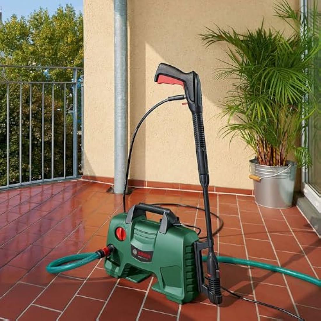 Bosch EasyAquatak 120 High Pressure Washer – 1500W Power Cleaner