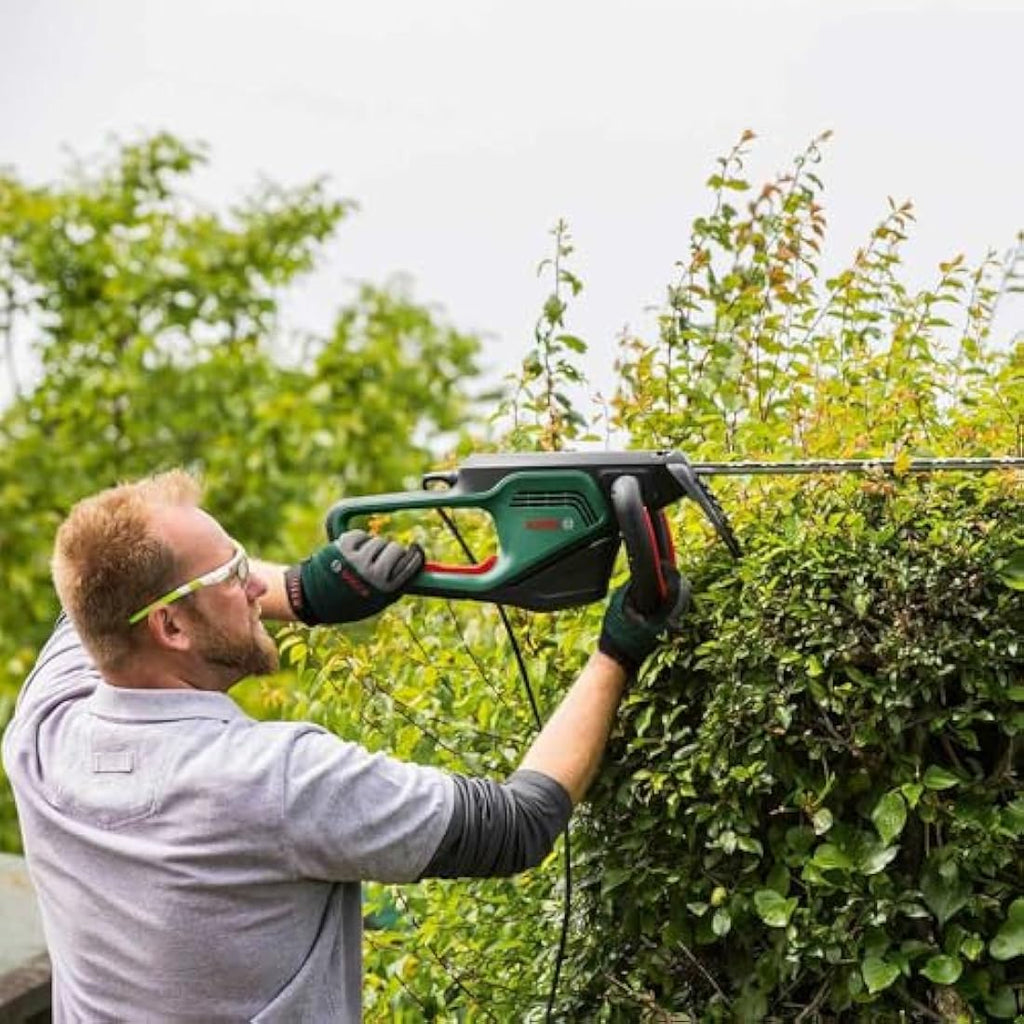 Bosch AdvancedHedgeCut 65 Electric Hedge Trimmer – 500W, 65cm Blade