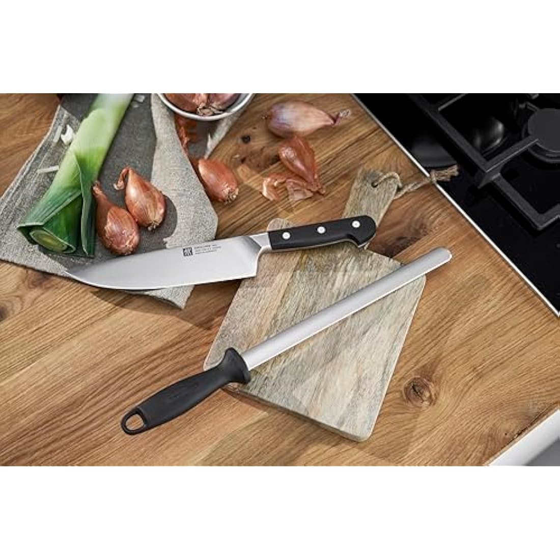Zwilling Diamond Sharpening Steel - 26cm Oval Honing Rod, Black