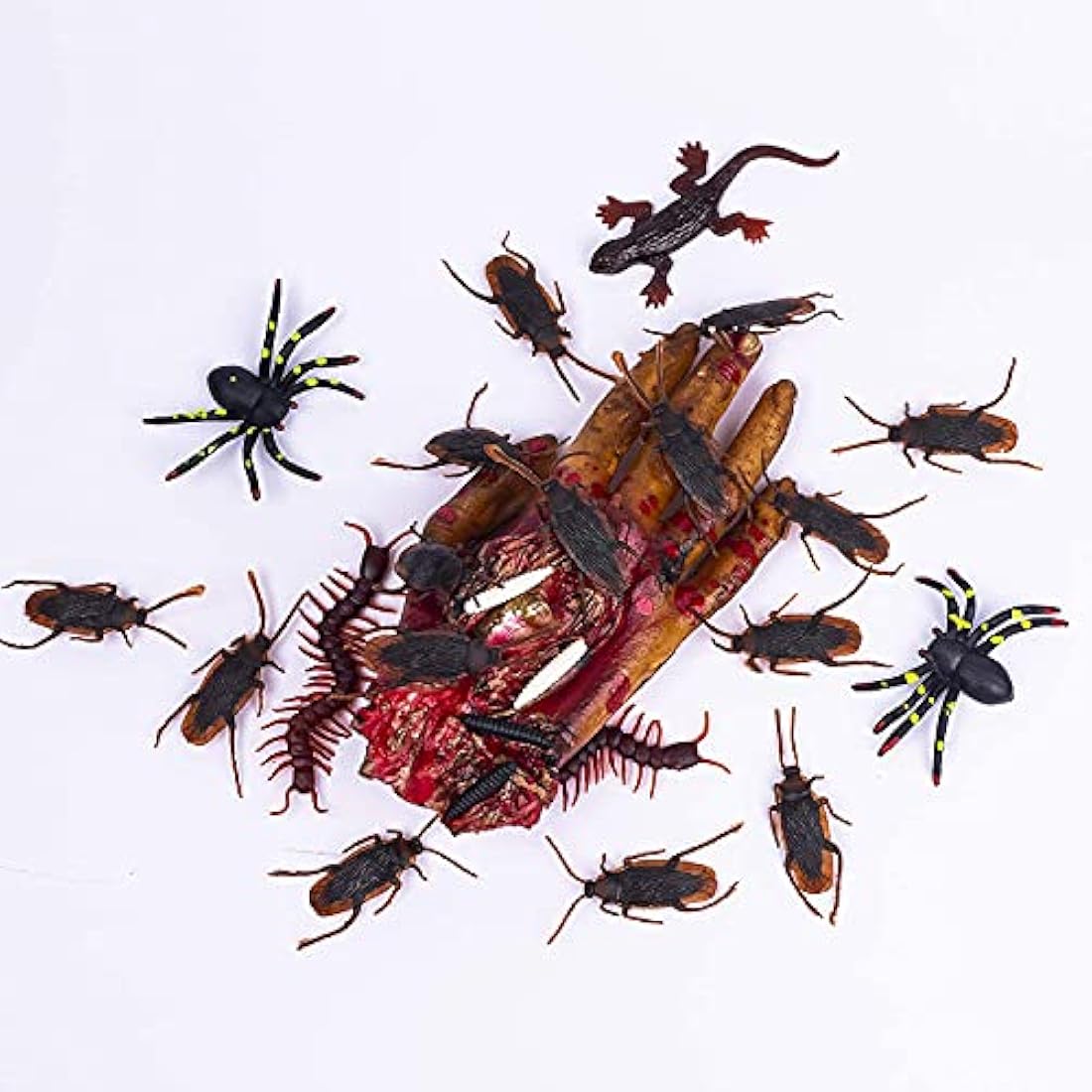 Whaline 84pc Realistic Halloween Plastic Bugs | Scary Insect Party Favors