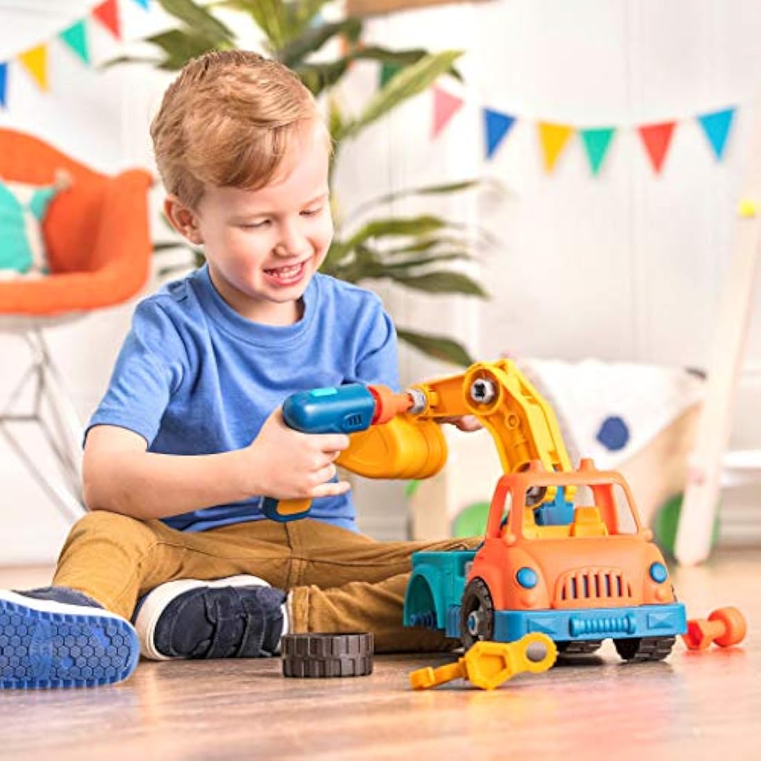 Wonder Wheels by Battat Take-Apart Crane Truck Toy with Drill - 31pc