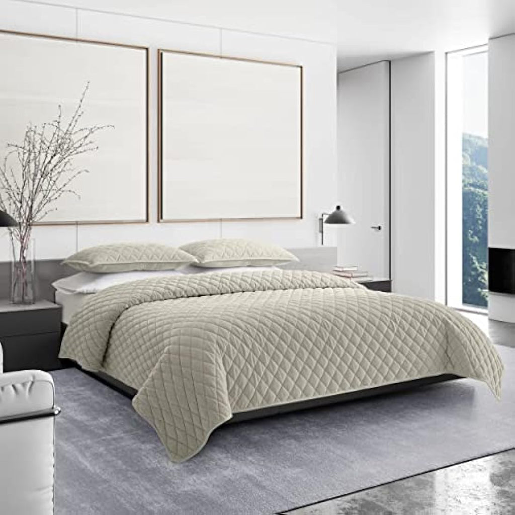 Vera Wang Velvet Quilt Set – Luxury Diamond Stitch Bedding, Ivory, Queen