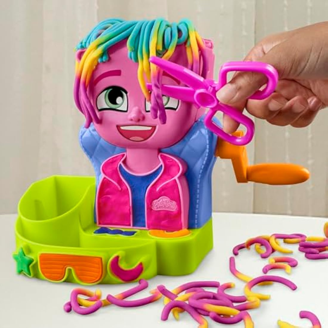 Play-Doh Hair Stylin' Salon Playset with 6 Cans - Kids Creative Toy