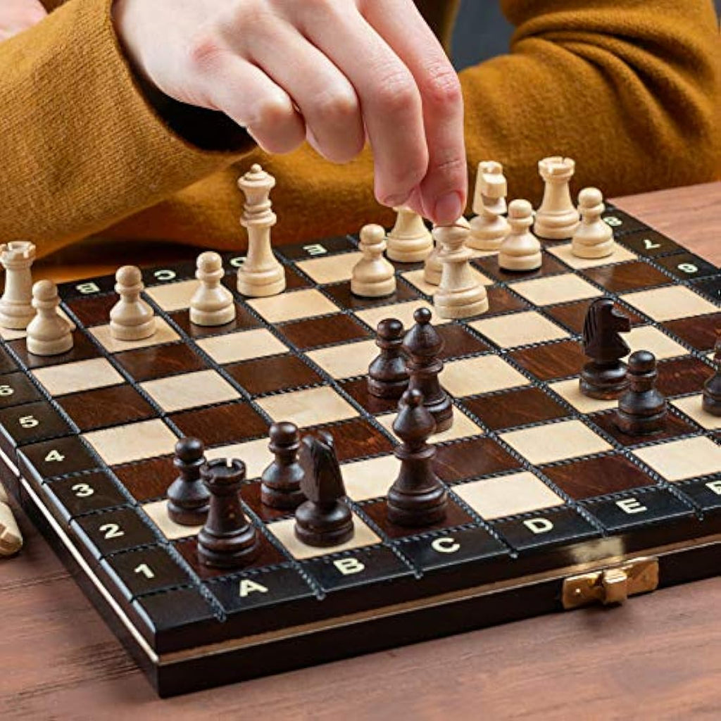 Master of Chess Magnetic Wooden Chess Set – Handcrafted 10in Travel Game