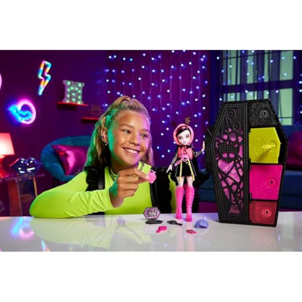 Monster High Draculaura Doll - Skulltimate Secrets Neon Frights Locker Set