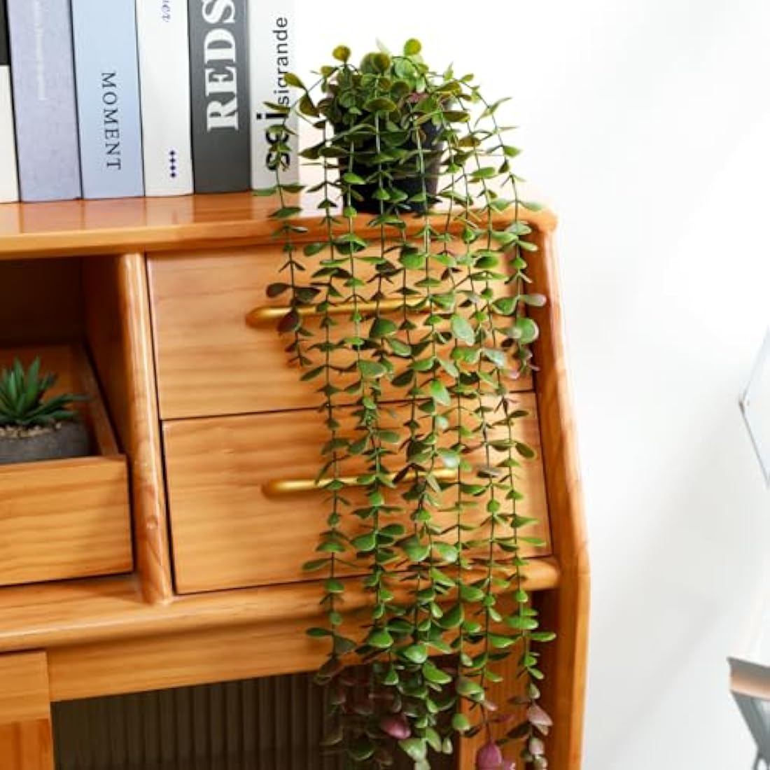 Veryhome 2-Pack Artificial Hanging Eucalyptus Plants in Pots – Green