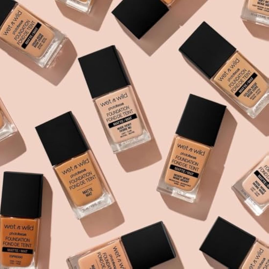 Wet n Wild Photo Focus Matte Liquid Foundation – Soft Beige, 30ml