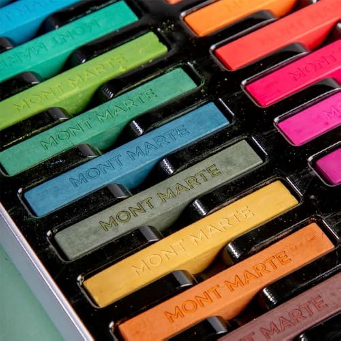 Mont Marte Soft Pastels – 72pc Assorted Vibrant Artist Drawing Set