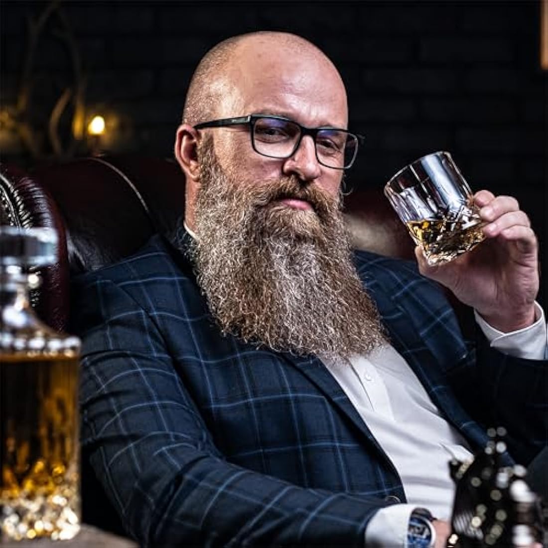 Whisiskey Glass Set – 4 Whiskey Glasses and 8 Stones Gift Set for Men