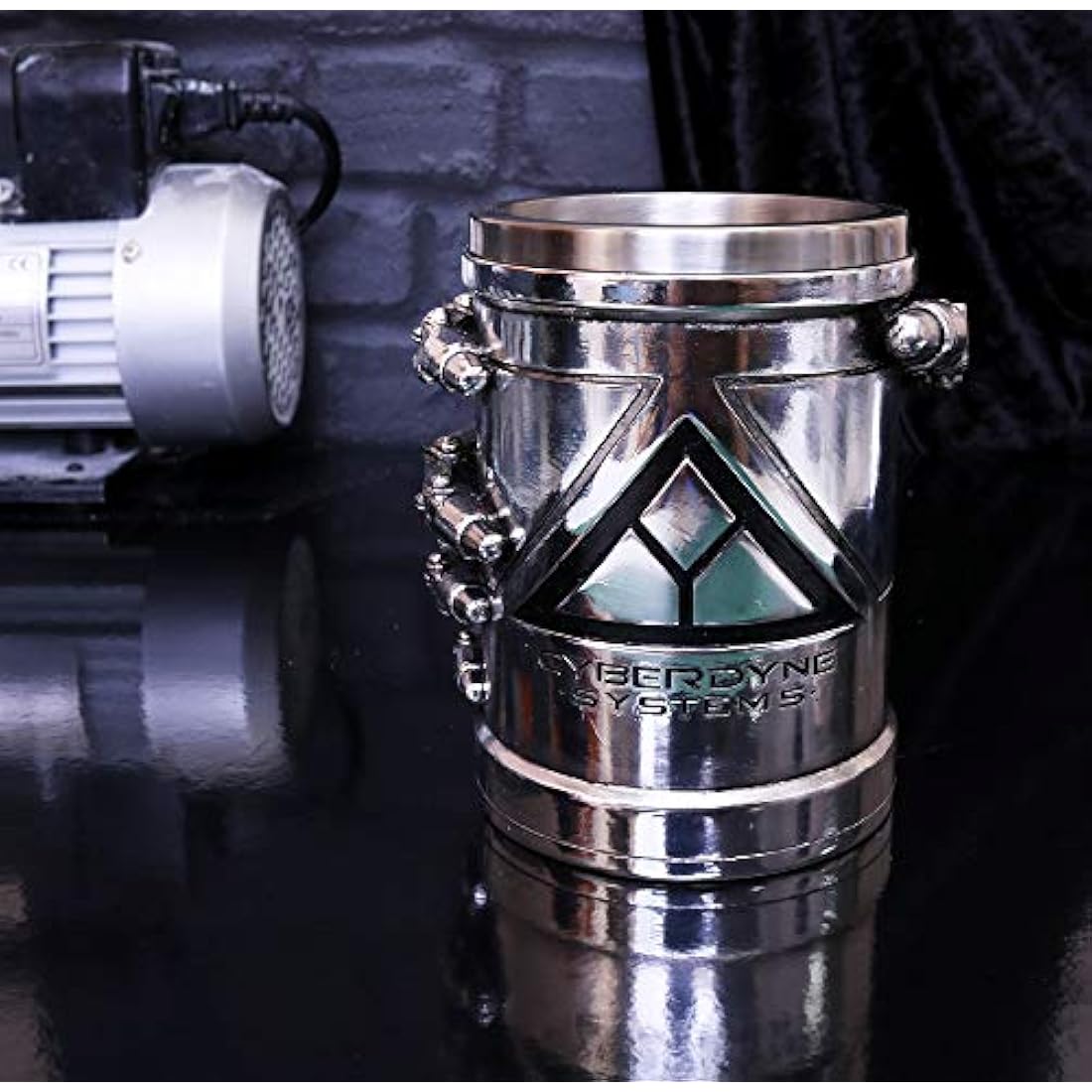 Terminator 2 Tankard - Nemesis Now Hand-Painted Resin & Stainless Steel