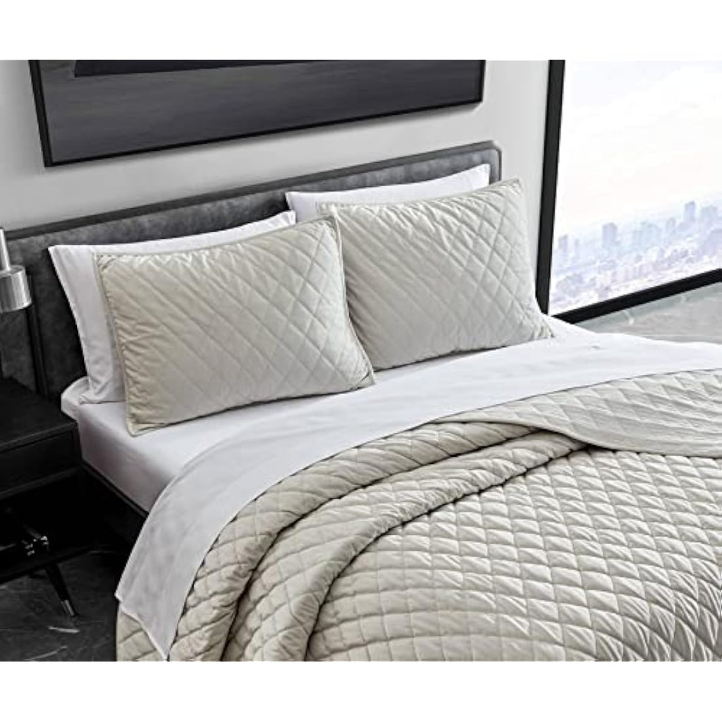 Vera Wang Velvet Quilt Set – Luxury Diamond Stitch Bedding, Ivory, Queen