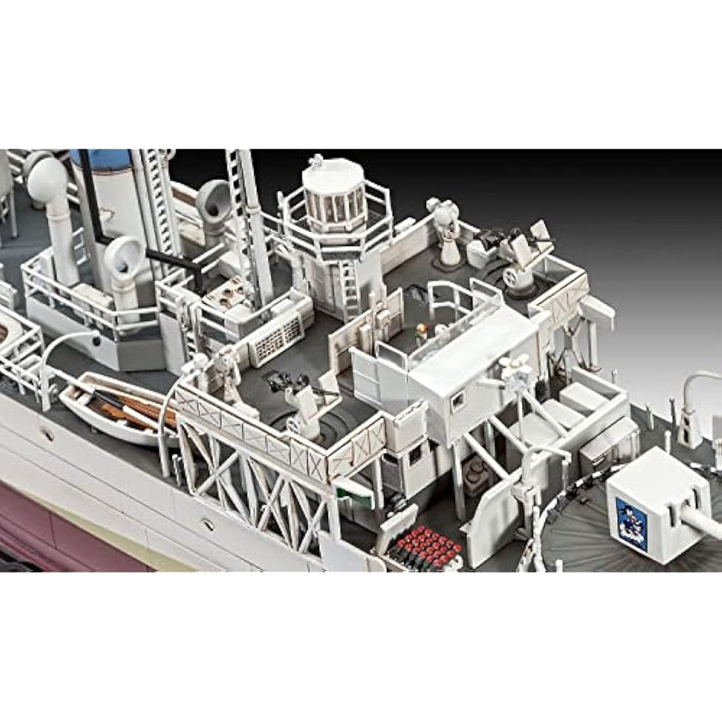 Revell HMCS Snowberry Flower Class Corvette 1:144 Scale Model Kit