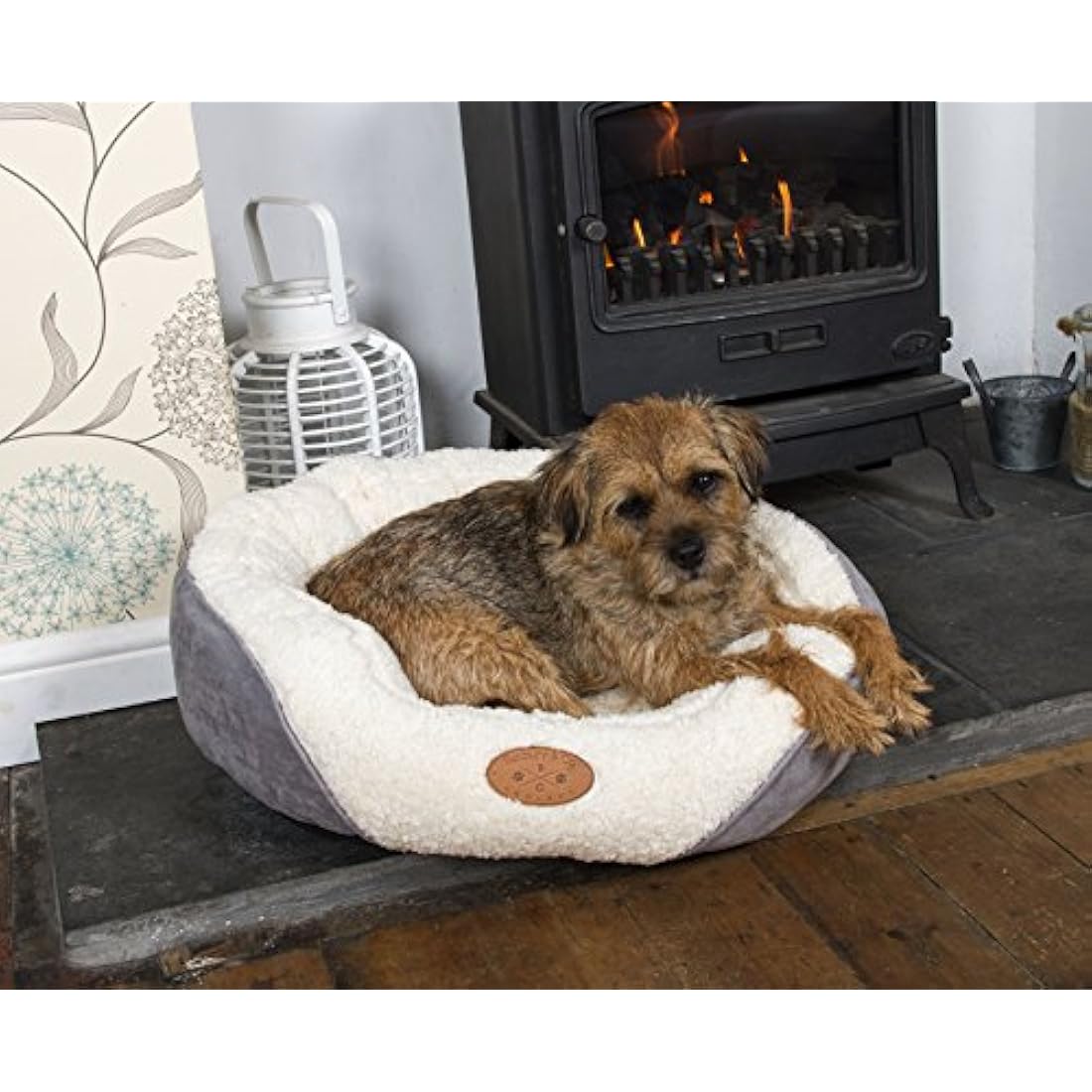 Banbury & Co Luxury Faux Fur Cat and Small Dog Bed - Grey Washable