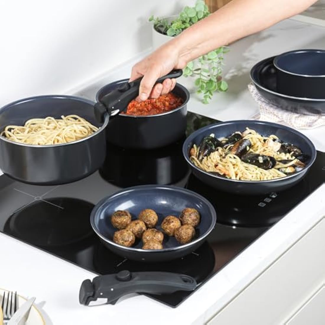 Russell Hobbs Smart Clip 8-Piece Non-Stick Pan Set – Navy Blue