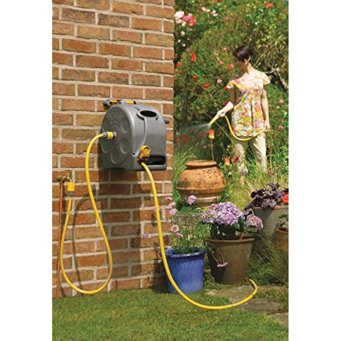 Hozelock 2-in-1 Compact Hose Reel (25m) – Portable & Wall-Mounted