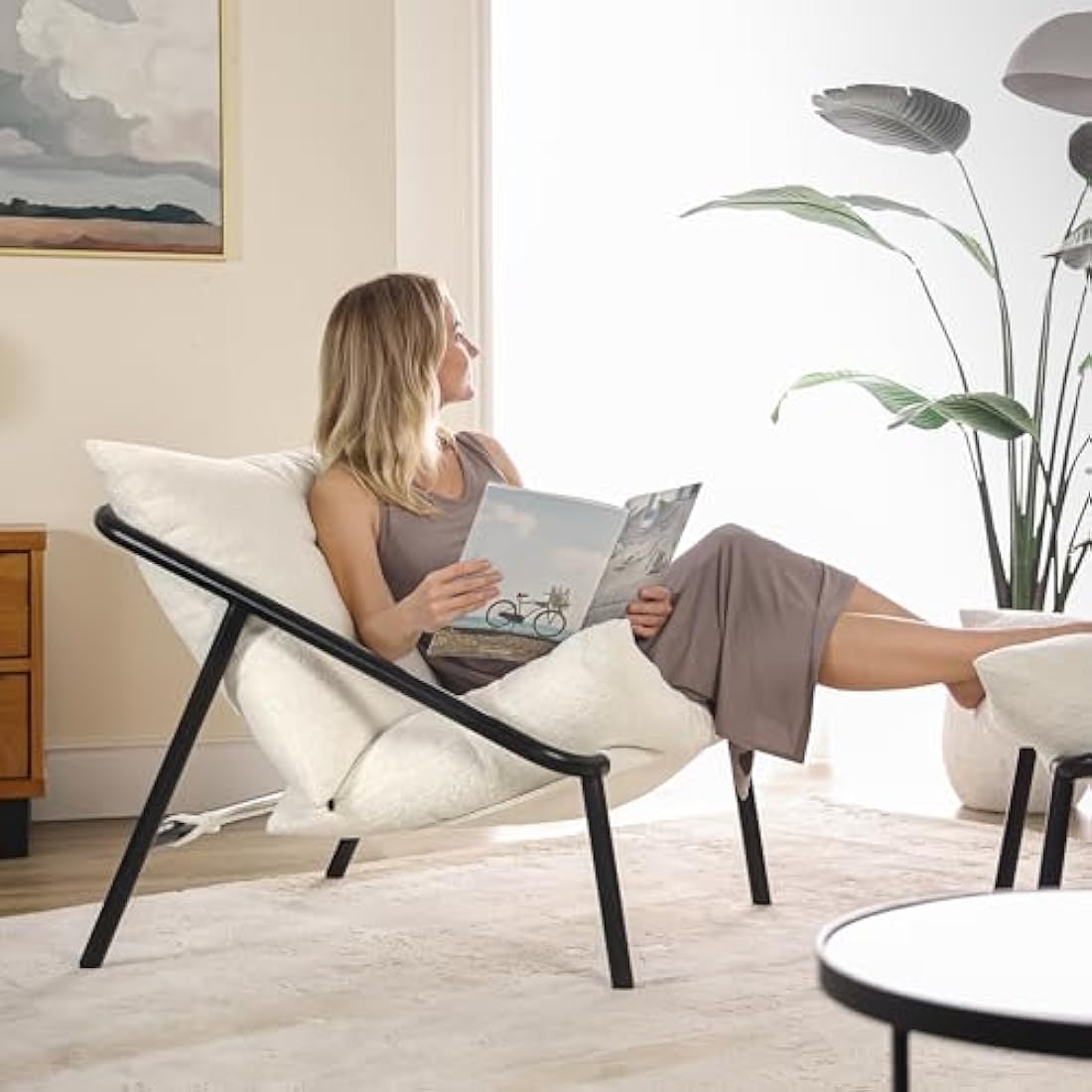 Zinus Ada Boucle Accent Chair – Metal Framed Armchair with Foam