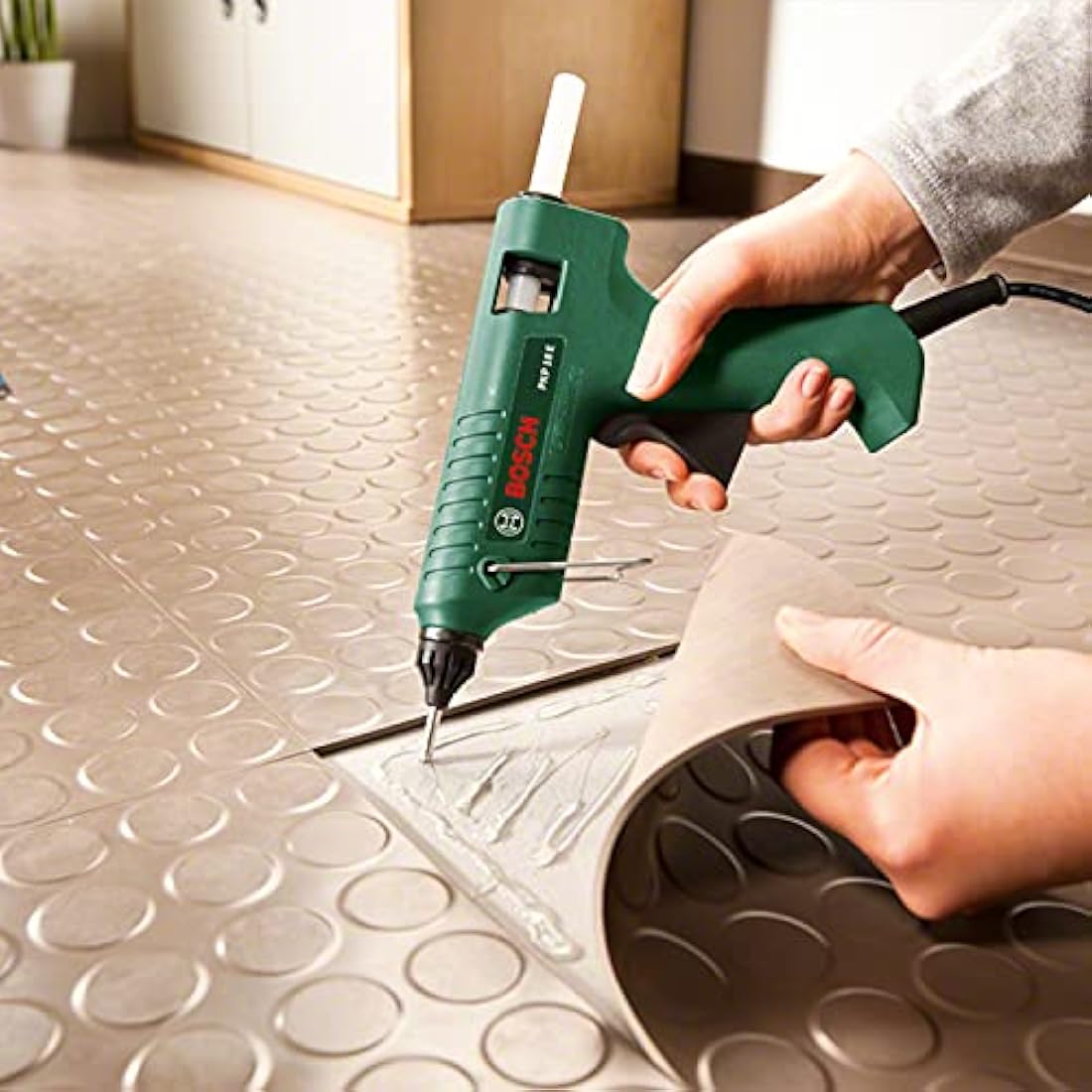 Bosch PKP 18 E Hot Glue Gun – Includes Extra-Length Nozzle & Glue Stick