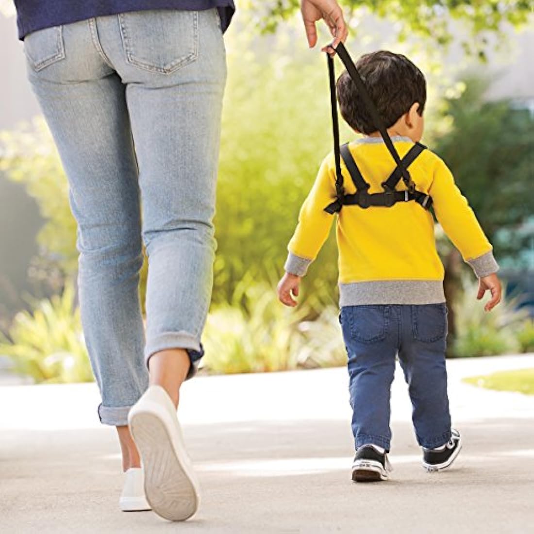 Munchkin Stay Close Baby Safety Harness & Walking Reins – Black