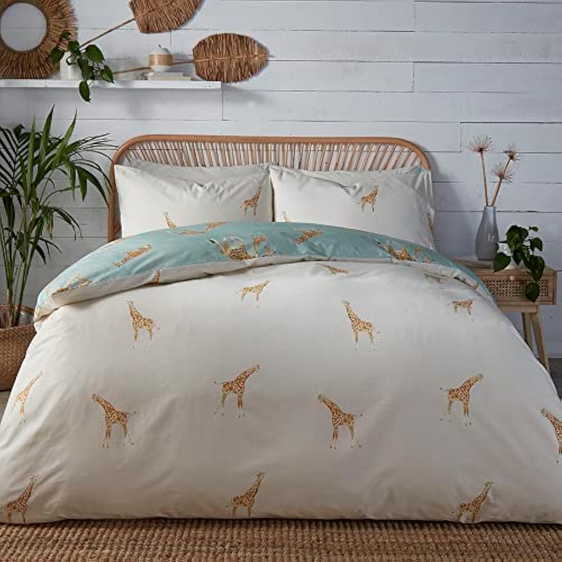 Fusion Milo Giraffe Reversible Duvet Cover Set - Duck Egg Single Bed