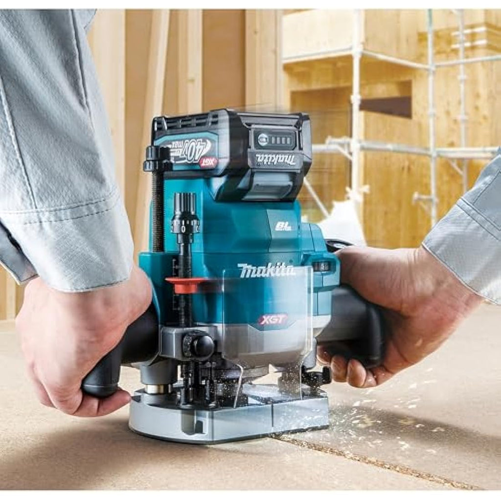 Makita RP001GZ02 40V Max XGT Brushless Router – 1/2" Plunge Base