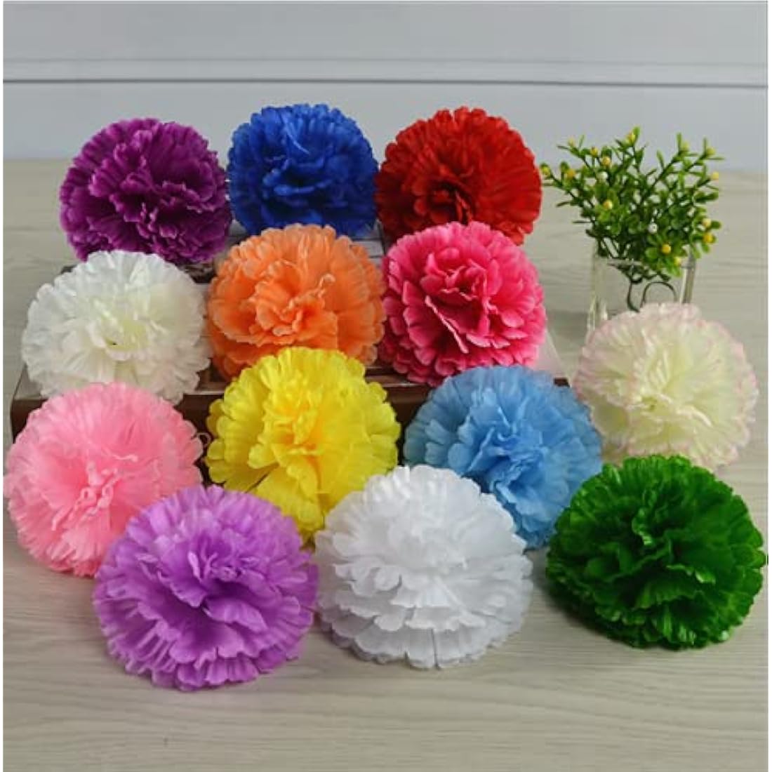Rikyo 50pcs Silk Carnation Flower Heads with Stems for DIY Decor – Champagne