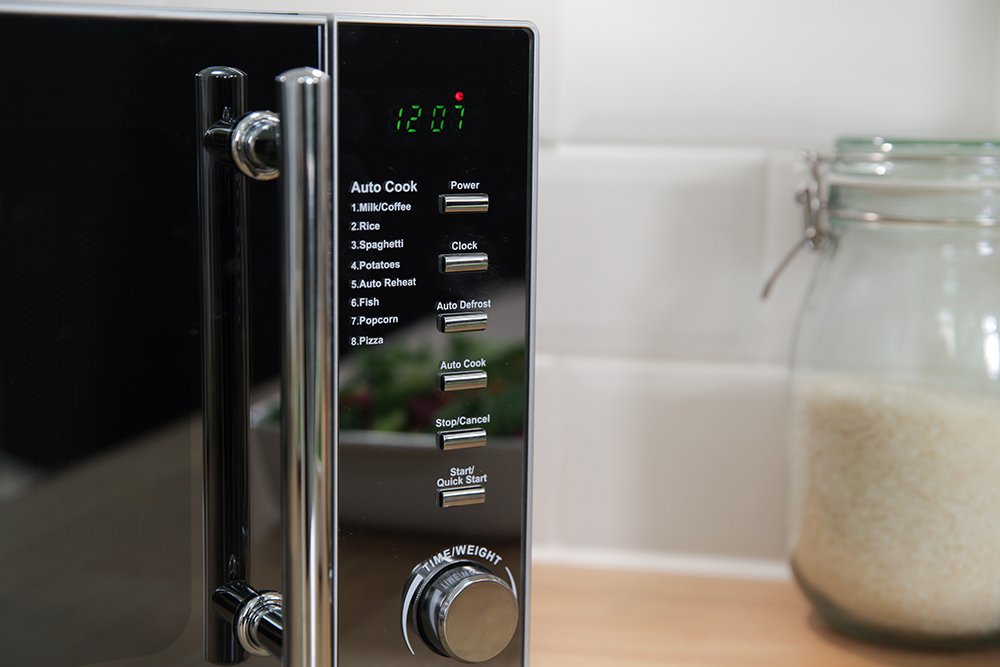 Russell Hobbs RHM2017 20L 800W Digital Microwave – Silver with Auto Defrost