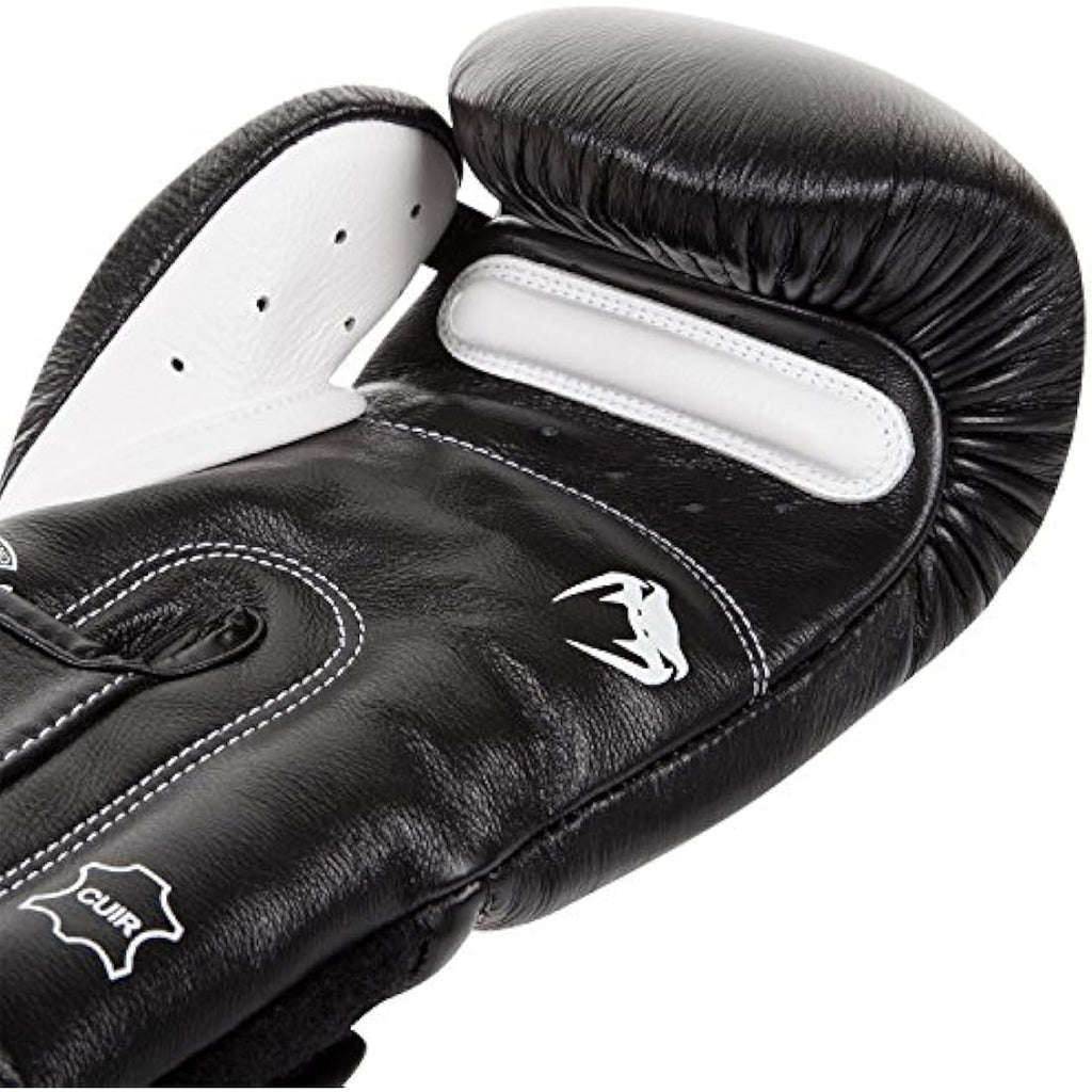 Venum Giant 3.0 Boxing Gloves – Triple Density Foam for Muay Thai