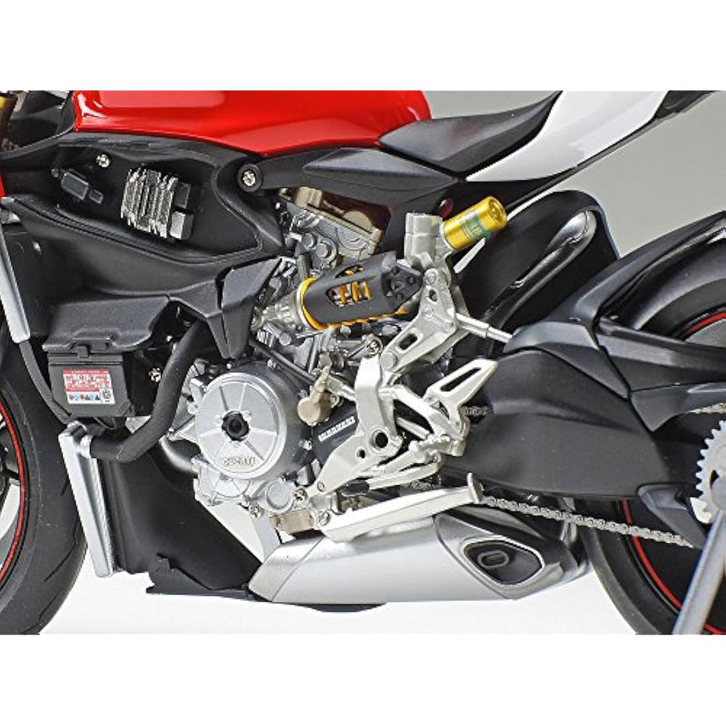 Tamiya 1:12 Ducati 1199 Panigale S Tricolore Motorcycle Model Kit