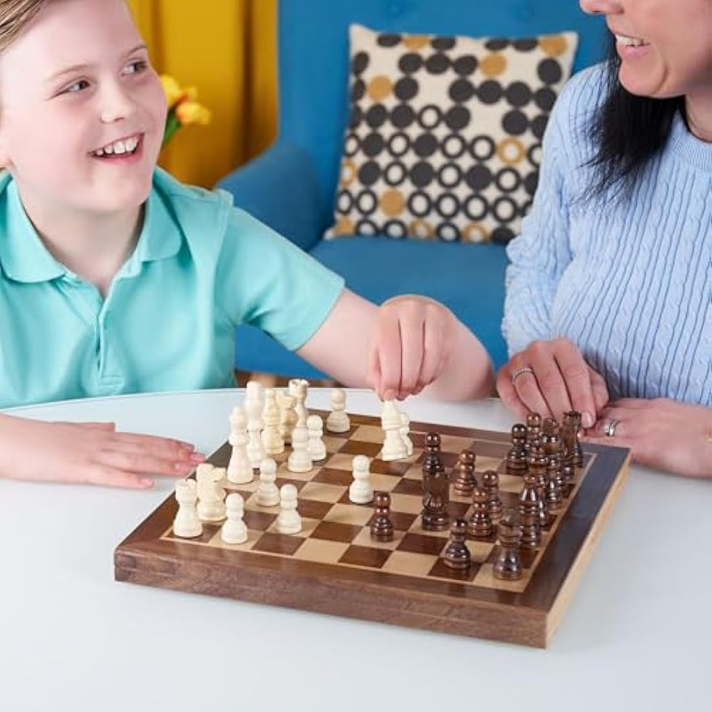 Jaques of London Wooden Staunton Chess Set | Folding Board & Pieces