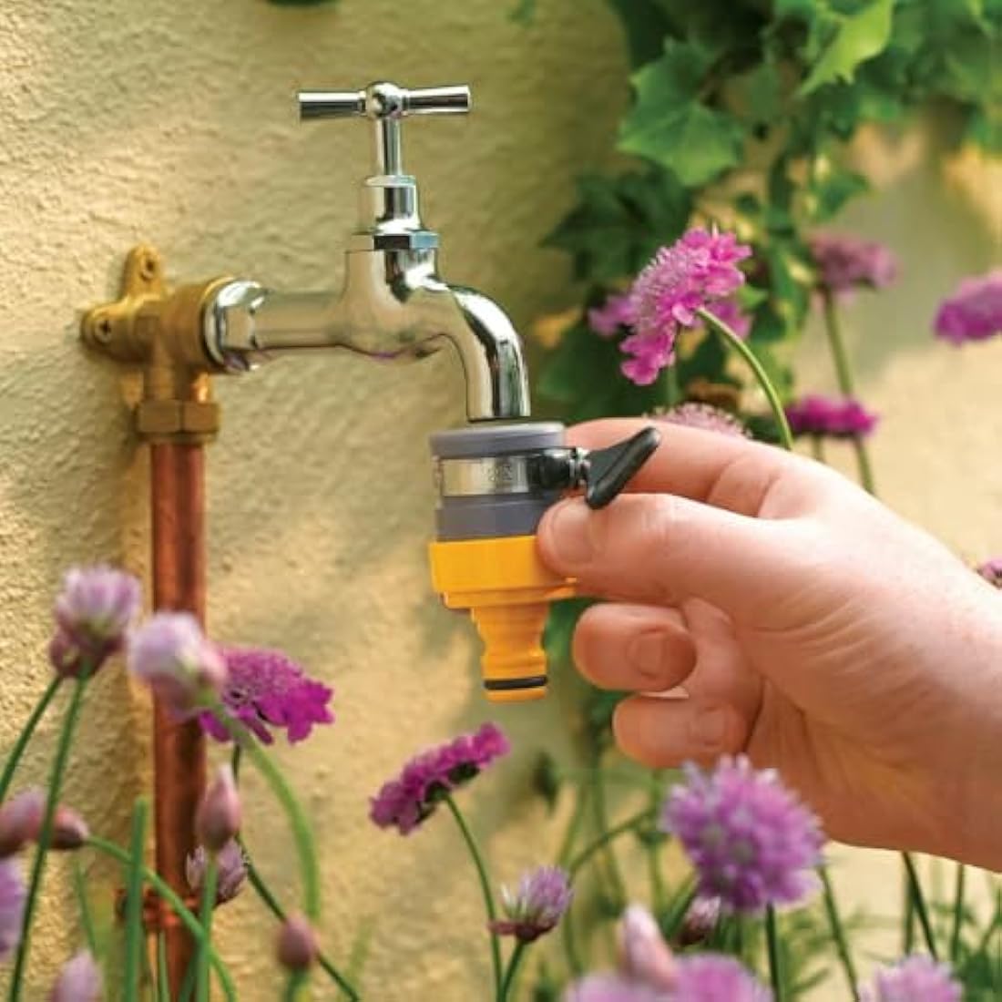 Hozelock Round Indoor Tap Connector | 20-24mm Threadless Kitchen Adapter