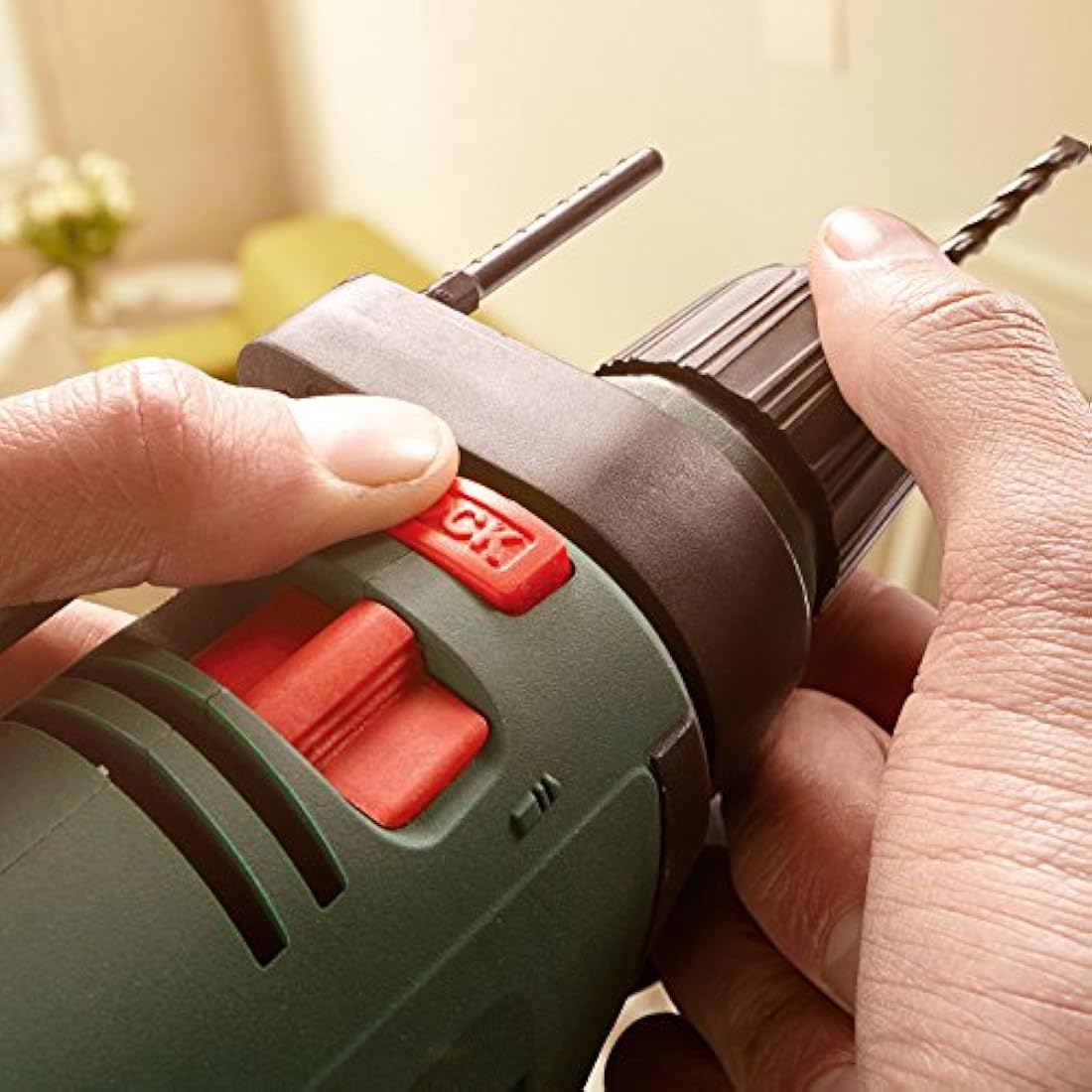 Bosch UniversalImpact 700 Hammer Drill - 700W Corded Impact Drill
