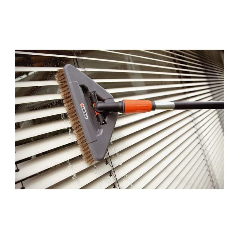 Gardena Joint Scrubber – Water-Bearing Cleaning Brush with 360° Hinge
