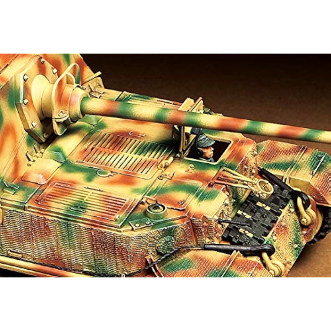 Tamiya 1:35 WWII German Elephant Heavy Armoured Tank Plastic Model Kit