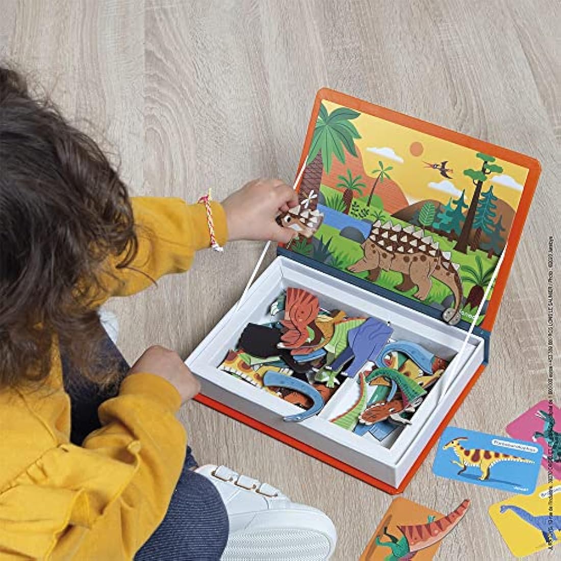Janod Magneti'Book Dinosaurs - 50-Piece Magnetic Educational Game