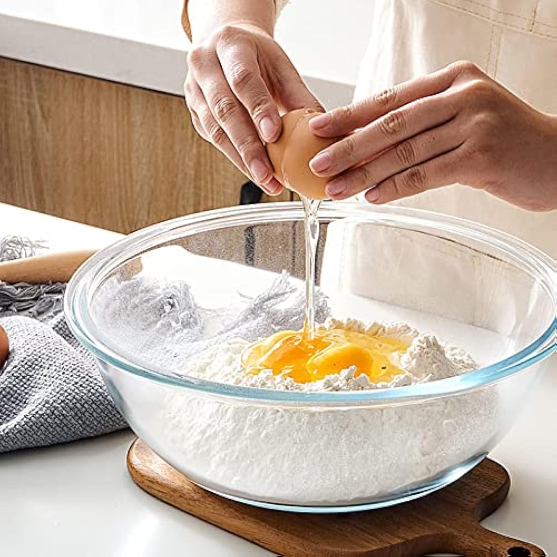 Homwin 8-Piece Borosilicate Glass Mixing Bowls with Airtight Lids Set