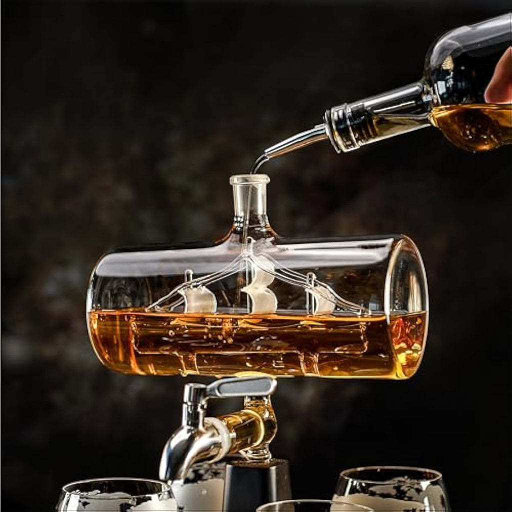 Whisiskey Ship Whiskey Decanter Set - 1100ml Carafe with 4 Glasses