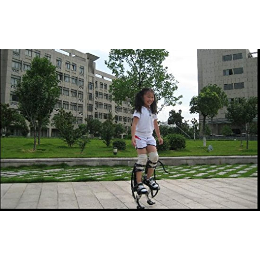 Skyrunner Kids Kangaroo Jumping Stilts – 30-50kg Aluminum Pogo Shoes
