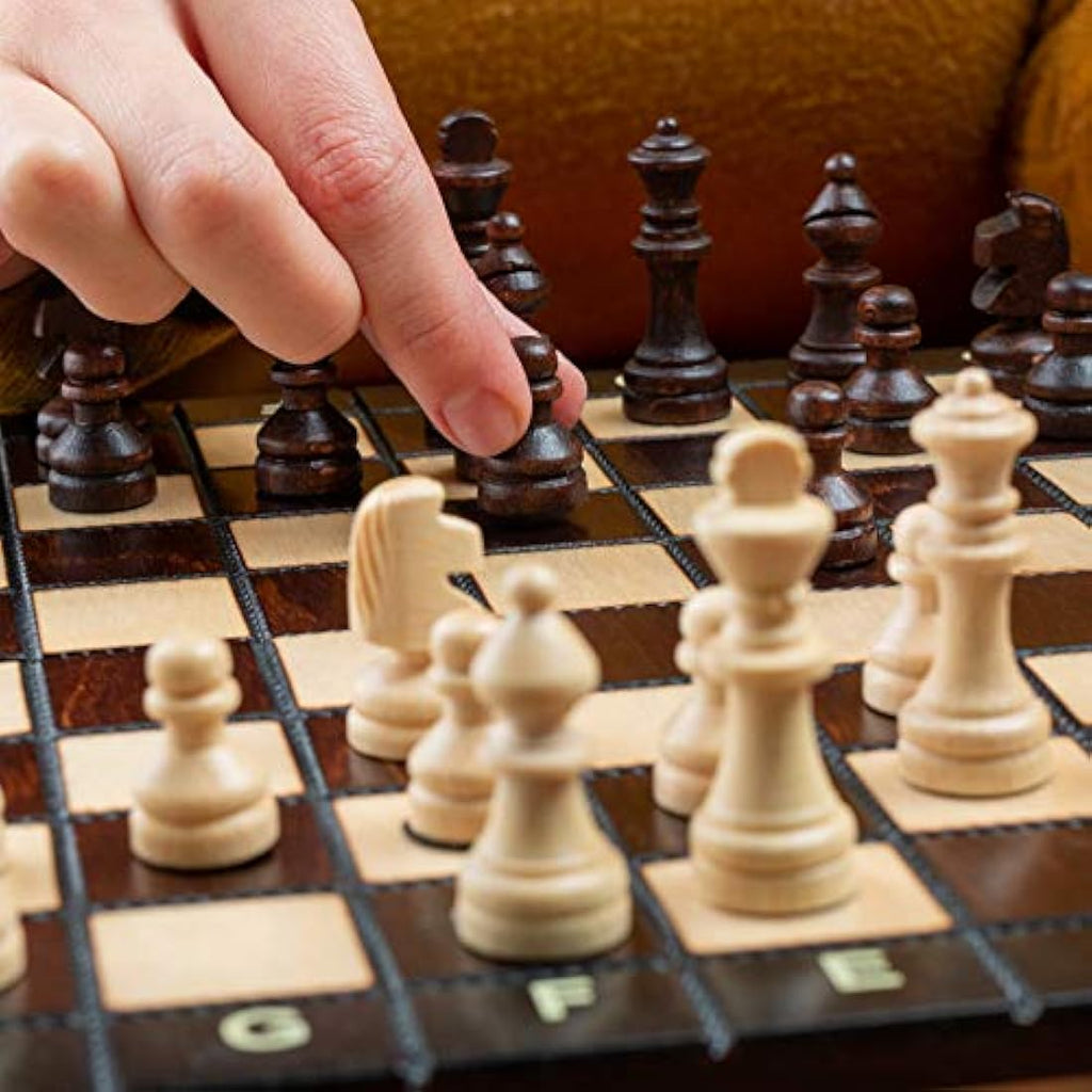 Master of Chess Magnetic Wooden Chess Set – Handcrafted 10in Travel Game