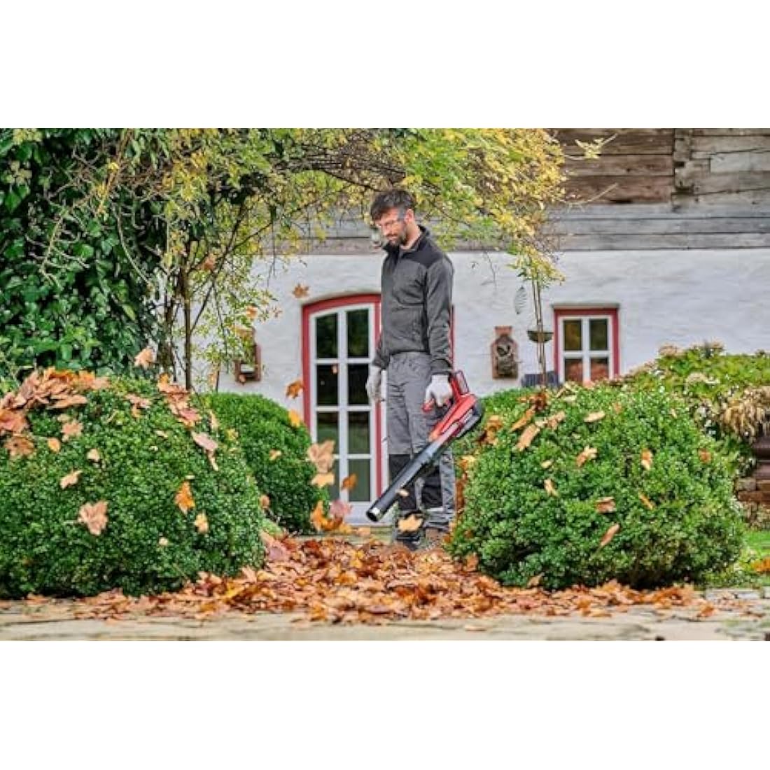 Einhell 18V Cordless Leaf Blower – Brushless 670 m³/h (GP-LB 18/200 Li E)