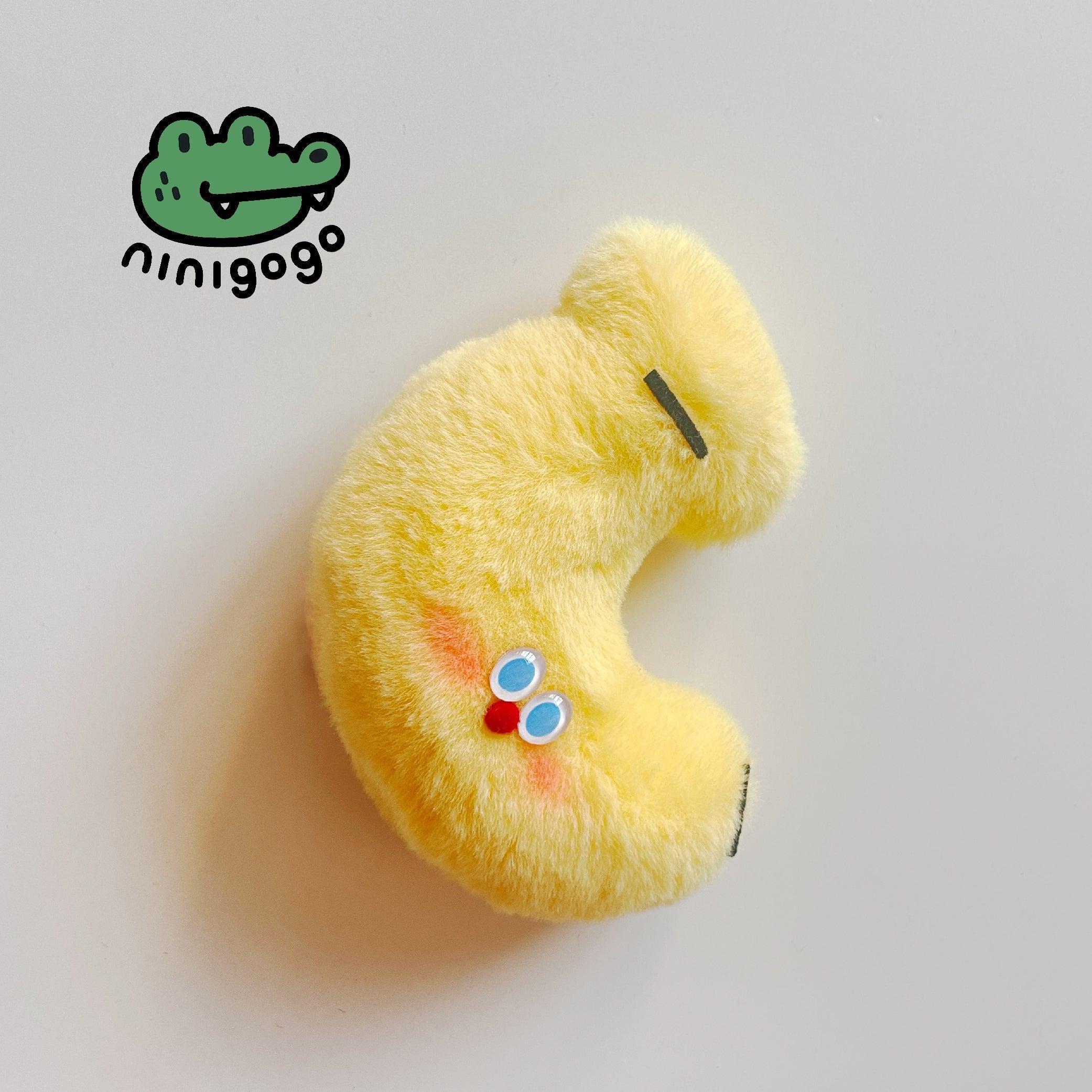 LuLuFun Studio Banana Plush Charm – Handmade Polar Fleece Mini Toy