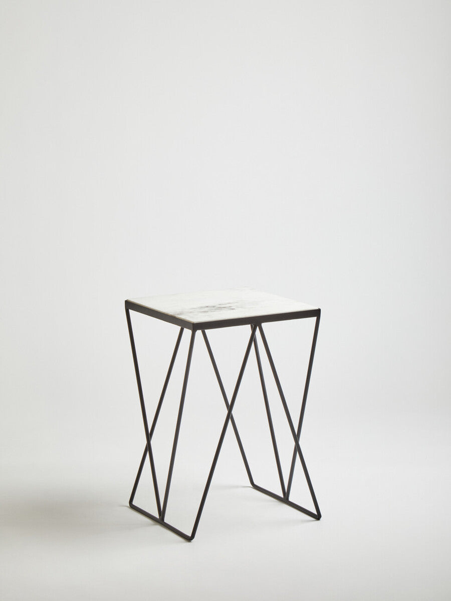 Orsina Shalimar Side Table – Natural Marble Top & Matte Black Iron Legs