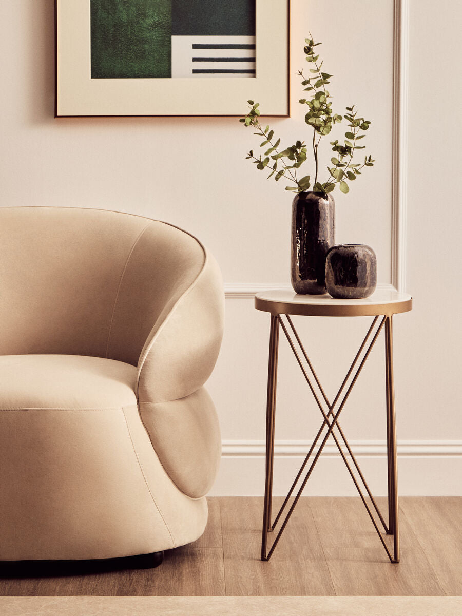 Orsina Shalimar Round Marble Side Table – White and Gold Lattice
