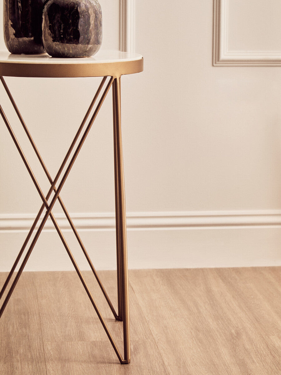 Orsina Shalimar Round Marble Side Table – White and Gold Lattice