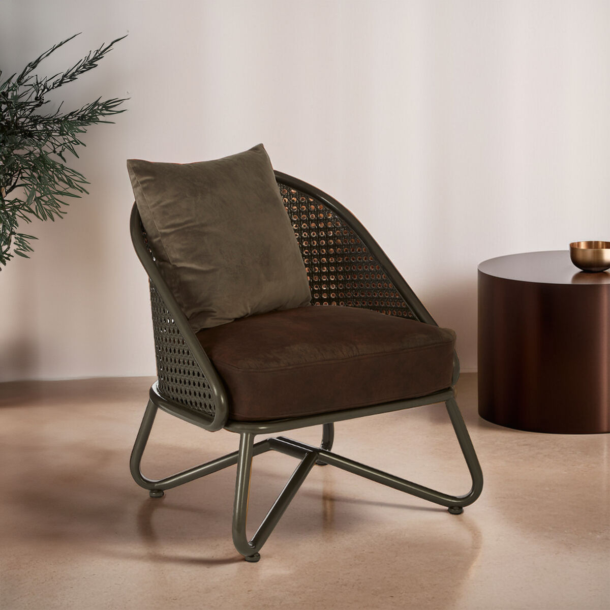 Orsina New Foundry Accent Chair – Modern Sculptural Design with Curved Legs